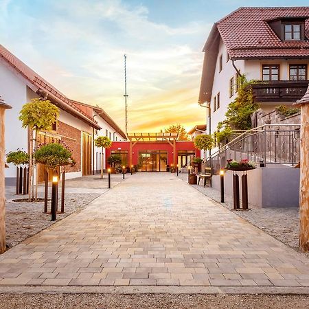 Hotel - Restaurant Eberlwirt Bruckberg Exterior photo